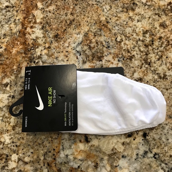 Nike air no show socks fits women size 7.5-9 white - Picture 3 of 5